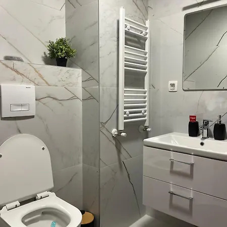 Lux Mint Main Bus Station * Skopje